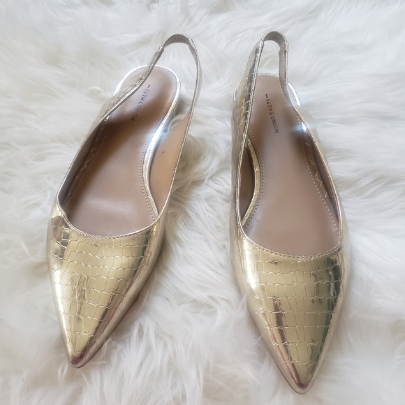 Tedi-pu Pointed toe flat. - Picture 7 of 8